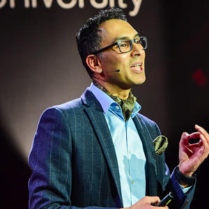 Professor Raheel Nawaz delivering his TEDx talk