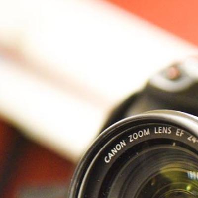 Canon EOS C100