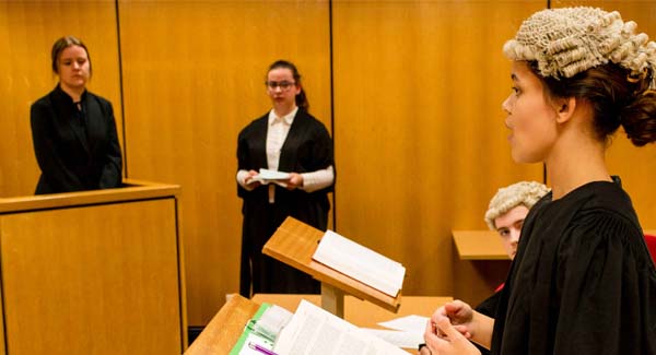 guide-image_0002_law