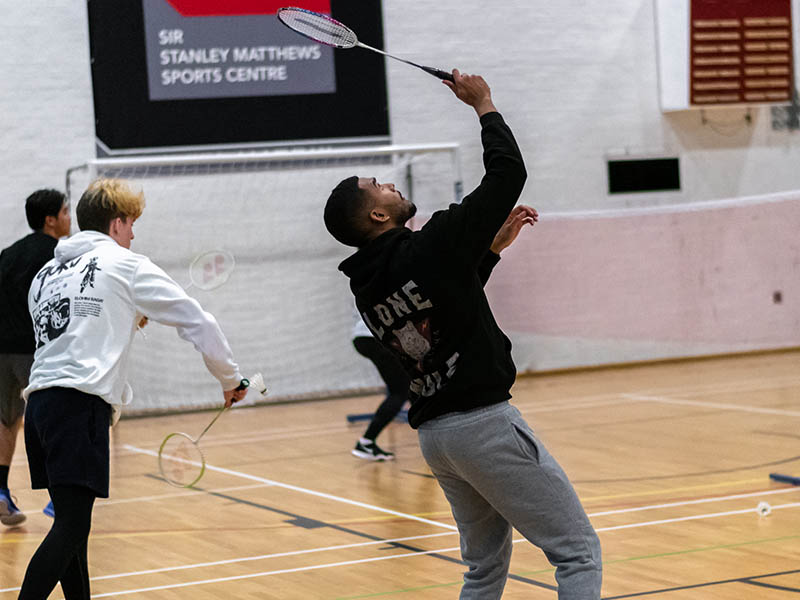 Badminton